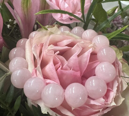 Madagaskaras rožu kvarca aproce 12 mm bumbiņām