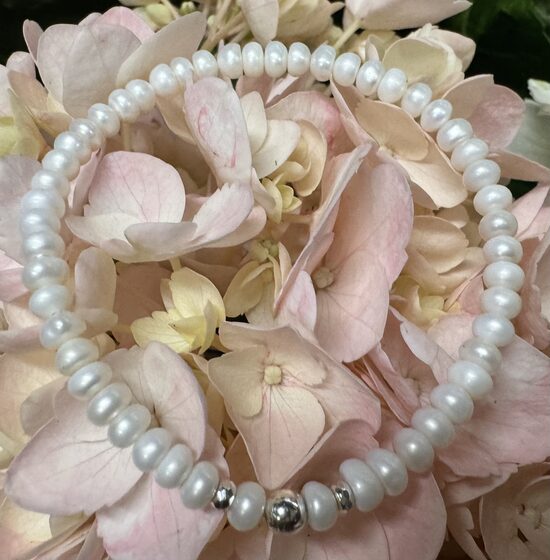 Smalko pērļu aproce