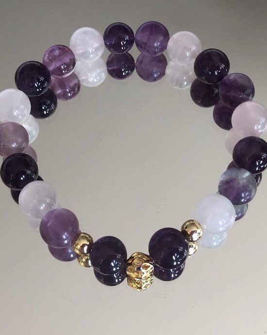 Smalkā Mākslnieces rota ar amtistu, violeti fluorītu un rožu kvarcu 8 mm bumbiņām