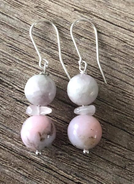 Rozā opāls un kuncīts